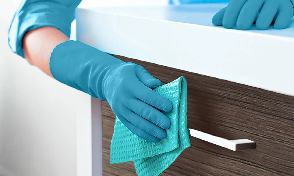 How to Clean Kitchen Cabinets